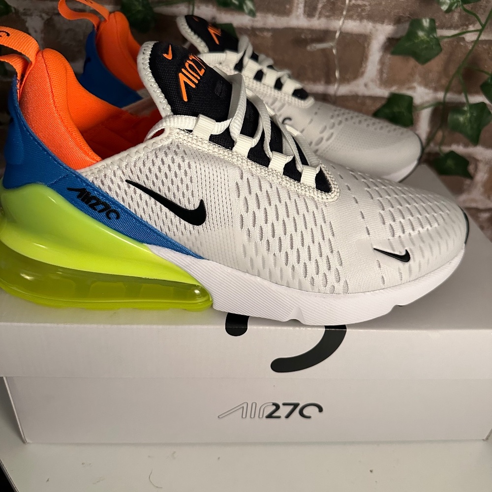 Women’s Nike Air Max 270